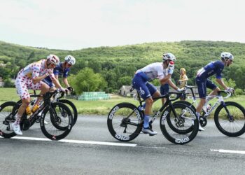 Gruissan-Nîmes: Découvrez tout sur l’étape du 16 juillet – parcours, horaires, circulation!