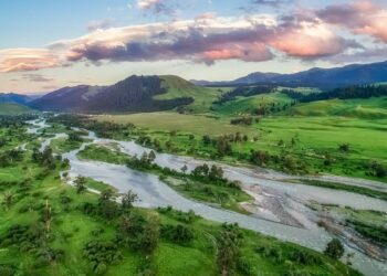 Découvrez les plus beaux sentiers de randonnée côtière en France