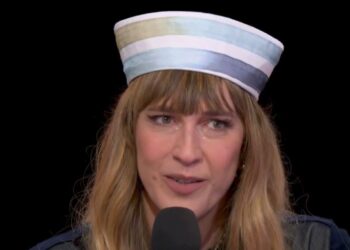 Daphné Burki, submergée par l’émotion, fond en larmes sur France 2