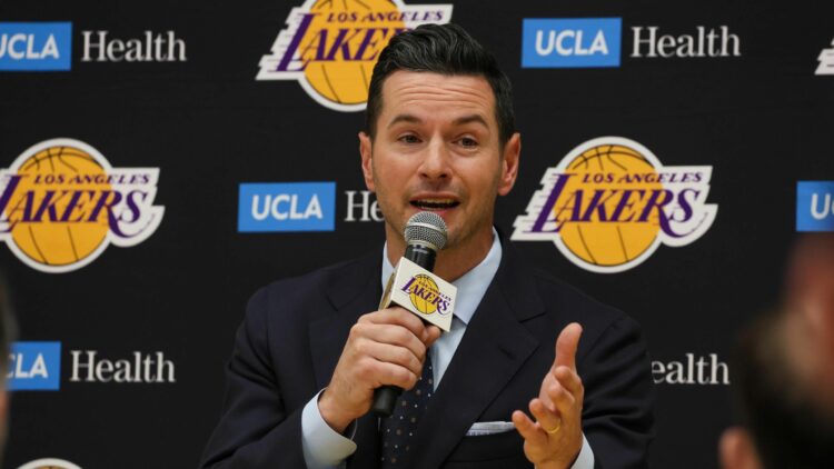Inexpérimenté mais ami avec LeBron : Redick est le nouveau coach des Lakers Inexpérimenté mais ami avec LeBron : Redick est le nouveau coach des Lakers