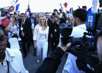 Européennes : à Nice, Marion Maréchal défend sa campagne pour obtenir les ultimes voix nécessaires à son élection