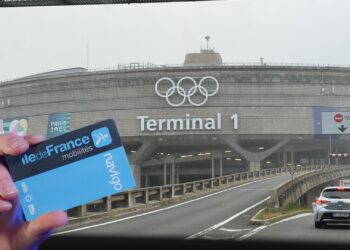 Comment aller à Orly ou Roissy CDG en transport en commun depuis Paris ?