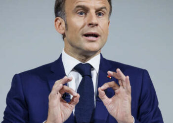 « Emmanuel Macron, dont le rôle est pourtant d’amortir les chocs, apparaît comme celui ayant organisé le désordre »