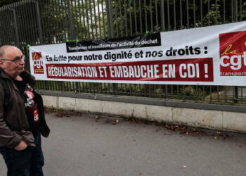 Un nouveau groupe de travailleurs sans-papiers des centres de tri des déchets d’Ile-de-France devant les prud’hommes Un nouveau groupe de travailleurs sans-papiers des centres de tri des déchets d’Ile-de-France devant les prud’hommes