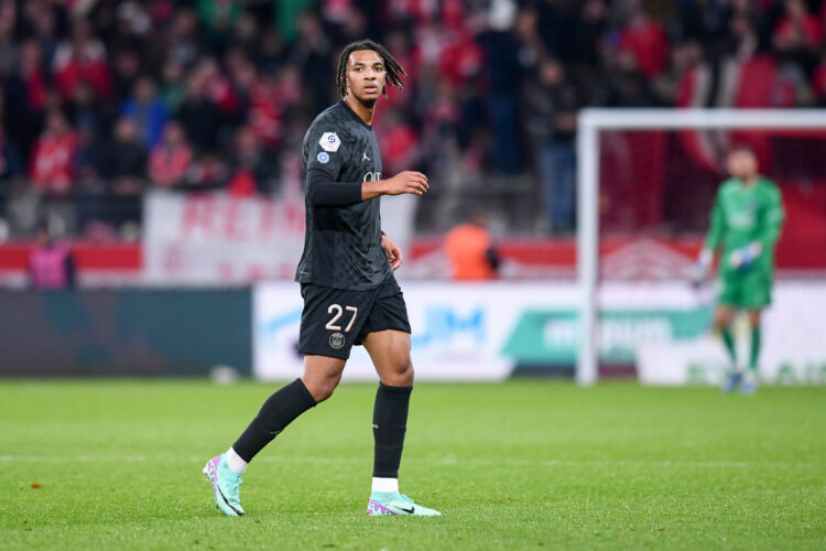 PSG : Luis Enrique montre la sortie à ces sept joueurs PSG : Luis Enrique montre la sortie à ces sept joueurs