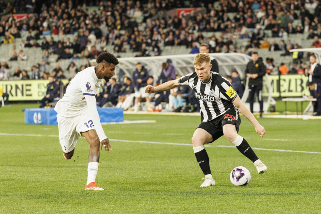 Mercato : Lewis Hall quitte définitivement Chelsea et rejoint Newcastle Mercato : Lewis Hall quitte définitivement Chelsea et rejoint Newcastle