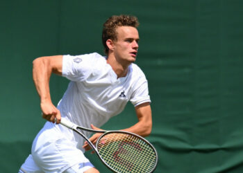 Van Assche tombe d’entrée