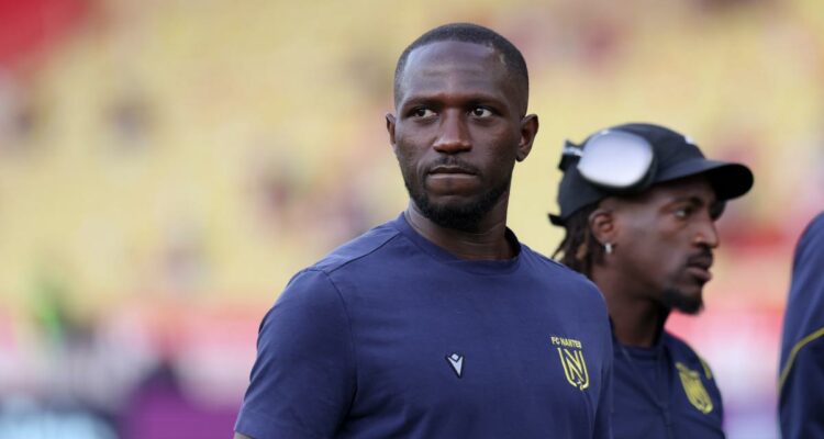 FC Nantes Mercato : les supporters jubilent, un départ de taille enfin acté ? FC Nantes Mercato : les supporters jubilent, un départ de taille enfin acté ?