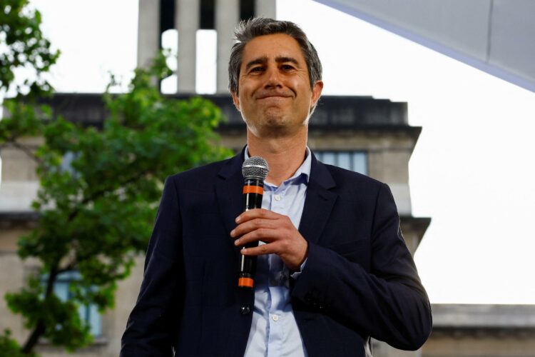 Les communistes offrent l’asile politique à Ruffin, Mélenchon grille une priorité à gauche… Les indiscrets du Figaro Les communistes offrent l’asile politique à Ruffin, Mélenchon grille une priorité à gauche… Les indiscrets du Figaro