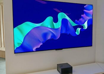 Les nouveaux téléviseurs OLED M4 de LG arrivent, préparez la CB ou allez voir votre banquier