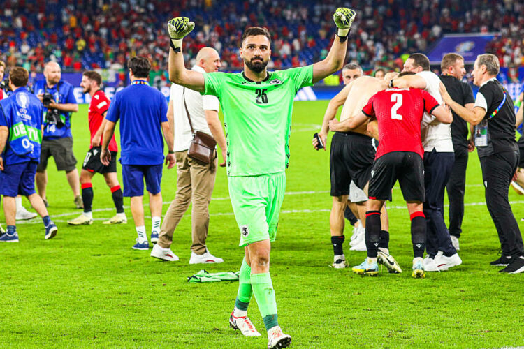 FC Valence : Mamardashvili est disponible mais il faudra mettre le prix