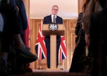 Keir Starmer, le nouveau premier ministre britannique, confirme vouloir abandonner le projet d’expulsion de migrants au Rwanda