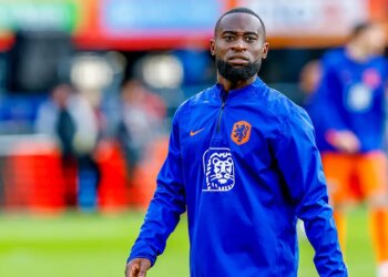 Le PSG veut Geetruida mais la Premier League s’en mêle