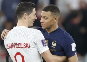 Robert Lewandowski (Pologne) sur le masque de Mbappé : « Sa vision sera fortement réduite, ce n&rsquo;est pas agréable »