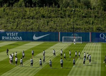 La Ligue 1 se remet déjà au travail, le PSG prend un gros risque !