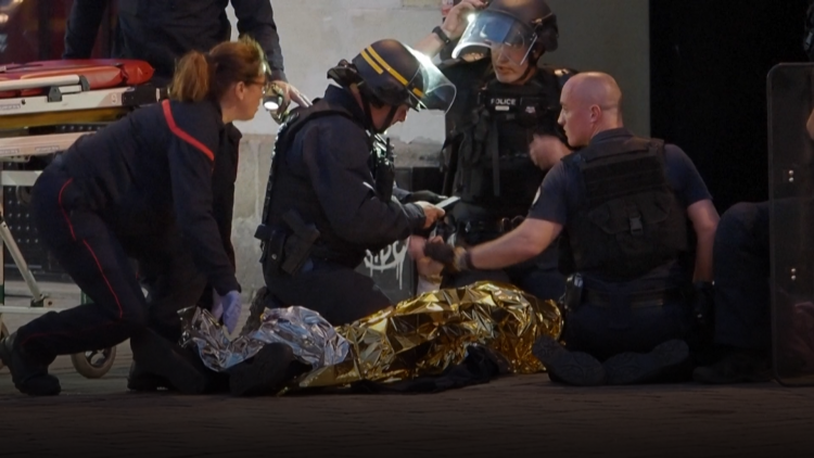 Législatives : un CRS brûlé au second degré à Nantes par un jet de cocktail Molotov Législatives : un CRS brûlé au second degré à Nantes par un jet de cocktail Molotov