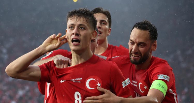 Real Madrid Mercato : un géant anglais a pris un stop pour Güler Real Madrid Mercato : un géant anglais a pris un stop pour Güler