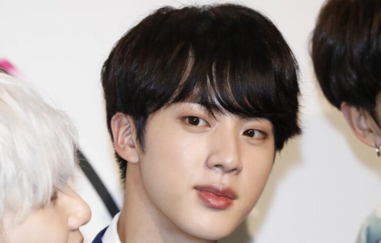 Jin de BTS sera en France pour porter la flamme olympique Jin de BTS sera en France pour porter la flamme olympique