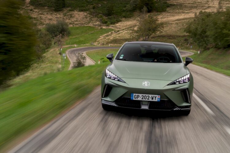 Ce document prouve à quel point les voitures électriques chinoises « trichent » pour envahir l’Europe