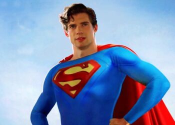 Superman : après tous les leaks, James Gunn répond aux fans inquiets