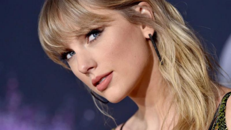 Taylor Swift dans le prochain Deadpool ? Le réalisateur met fin aux rumeurs !