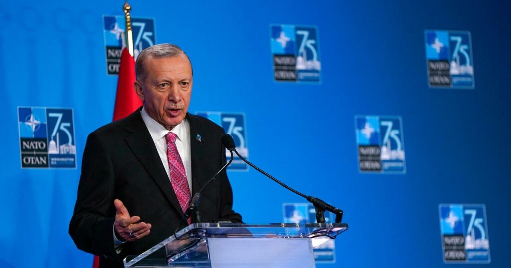 Ankara condamne la « prétention » de la France