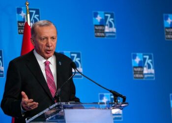 Ankara condamne la « prétention » de la France