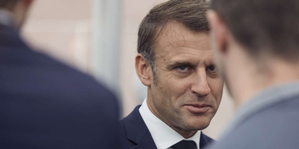 La situation politique en France : les dernières infos et réactions suite à la nouvelle lettre d’Emmanuel Macron – Suivez en direct avec Le Monde