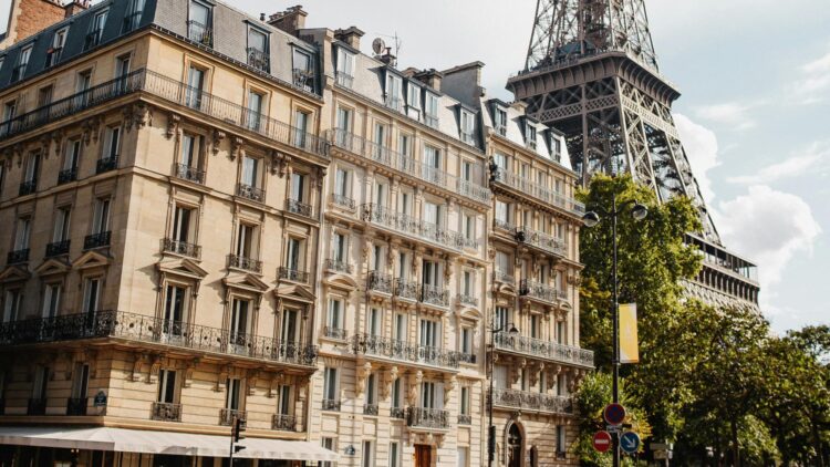 Le Royaume-Uni dépasse temporairement la France en nombre de millionnaires Le Royaume-Uni dépasse temporairement la France en nombre de millionnaires