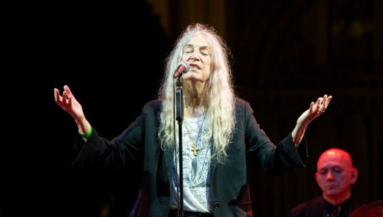 Le spectacle de Patti Smith au festival Les Nuits de Fourvière et sur France Inter: un événement à ne pas manquer! Le spectacle de Patti Smith au festival Les Nuits de Fourvière et sur France Inter: un événement à ne pas manquer!