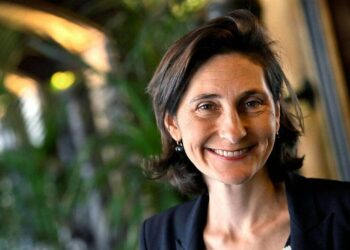 VIDÉO. L’incroyable glissade de la ministre des Sports Amélie Oudéa-Castéra dans la Seine