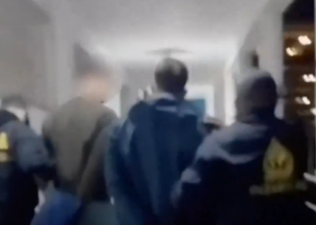 Regardez en direct les arrestations de Jegou et Auradou, accusés de viols