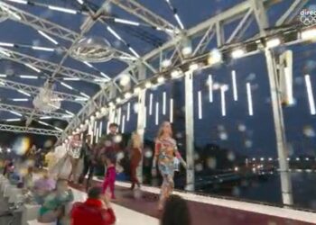 La haute couture à l’honneur : la délégation française se prépare à défiler La haute couture à l’honneur : la délégation française se prépare à défiler