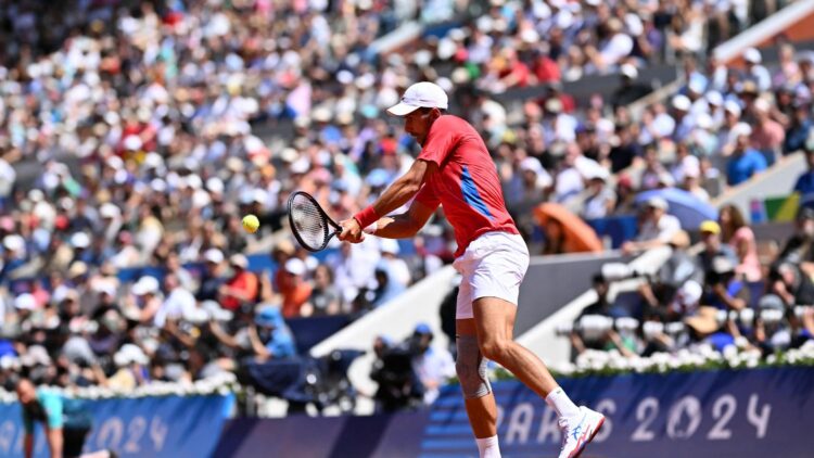 Le Serbe en balade… Assistez au match au sommet entre deux légendes du tennis Le Serbe en balade… Assistez au match au sommet entre deux légendes du tennis