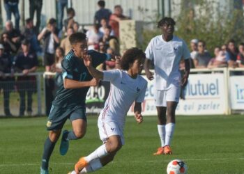 Le superbe but de Saïmon Bouabré avec les Bleus face à l’Espagne Le superbe but de Saïmon Bouabré avec les Bleus face à l’Espagne