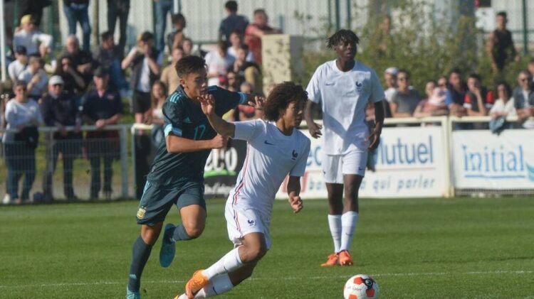 Le superbe but de Saïmon Bouabré avec les Bleus face à l’Espagne
