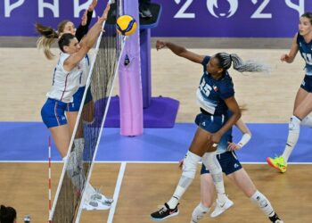 La défaite cinglante de l’équipe de France féminine face aux double championnes du monde en titre pour leur premier match olympique