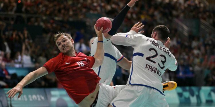 Les Bleus luttent pour revenir face aux Danois Les Bleus luttent pour revenir face aux Danois