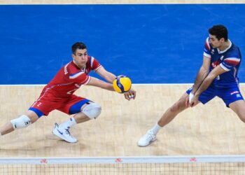Les Bleus concèdent le premier set pour leur premier match aux Jeux de Paris 2024 Les Bleus concèdent le premier set pour leur premier match aux Jeux de Paris 2024