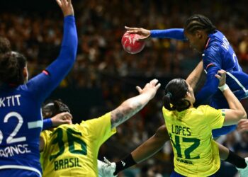 Les Françaises ouvrent la porte des quarts de finale contre le Brésil… Ne manquez pas le match !