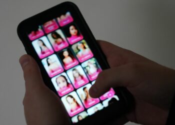 Comment certaines personnes ont fait fortune grâce à ça : en Corée du Sud, les deepfakes pornographiques sont devenus un business florissant sur Telegram Comment certaines personnes ont fait fortune grâce à ça : en Corée du Sud, les deepfakes pornographiques sont devenus un business florissant sur Telegram