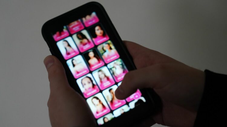 Comment certaines personnes ont fait fortune grâce à ça : en Corée du Sud, les deepfakes pornographiques sont devenus un business florissant sur Telegram