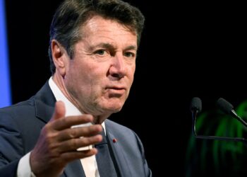 Christian Estrosi explore la possibilité de créer une « voie dédiée » au covoiturage sur la Promenade des Anglais