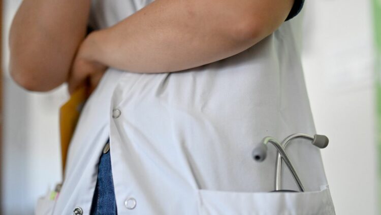 Procès de la jeune femme de 19 ans accusée d’avoir agressé une médecin à Marseille: ce jeudi, le verdict tombe Procès de la jeune femme de 19 ans accusée d’avoir agressé une médecin à Marseille: ce jeudi, le verdict tombe