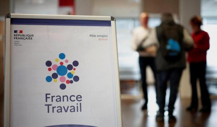 La baisse du taux de chômage en France à 7,3 % au deuxième trimestre 2024: des perspectives encourageantes La baisse du taux de chômage en France à 7,3 % au deuxième trimestre 2024: des perspectives encourageantes