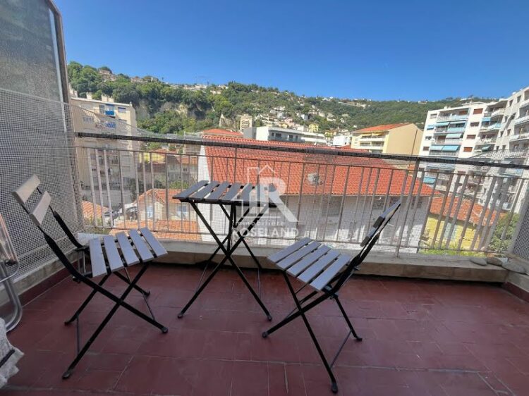 Appartement meublé 1 pièce de 25.42 m² à Nice (06000) à louer pour 680€ : Découvrez cette offre sur Figaro Immobilier Appartement meublé 1 pièce de 25.42 m² à Nice (06000) à louer pour 680€ : Découvrez cette offre sur Figaro Immobilier