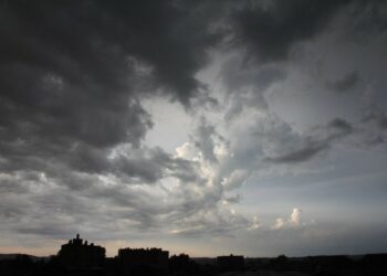 Alerte météo : Pluie et orages menaçants dans 24 départements en France ce samedi Alerte météo : Pluie et orages menaçants dans 24 départements en France ce samedi