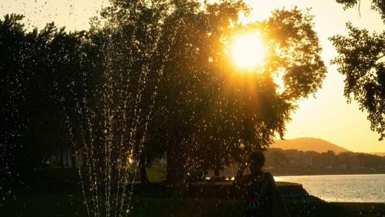 : Alertes météo : Préparez-vous pour un pic de chaleur, une alerte canicule et des orages en début de semaine ! : Alertes météo : Préparez-vous pour un pic de chaleur, une alerte canicule et des orages en début de semaine !