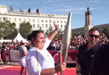 La flamme paralympique s’embrase à nouveau et illumine la France entière