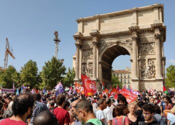Massive mobilisation à Marseille contre la nomination de Michel Barnier : 3.500 manifestants dans les rues